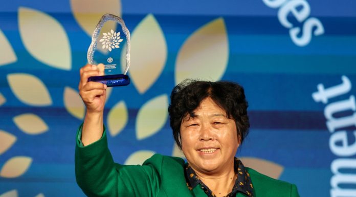 Cina: Yin Yuzhen tra le 100 eroine della FAO per la lotta alla desertificazione