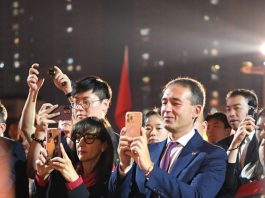 Cina: ospiti internazionali visitano siti culturali e aziende a Luoyang (3)