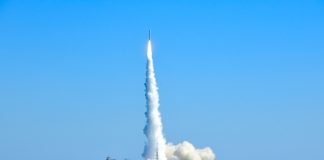 Cina: lanciato dal mare un nuovo satellite con il razzo CERES-1 (2)