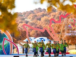 Cina: Mongolia Interna, al via stagione di turismo culturale dedicato agli aceri (1)