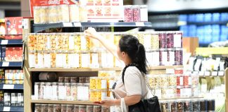 Cina: vendite al dettaglio di beni e servizi +2,6% nei primi nove mesi