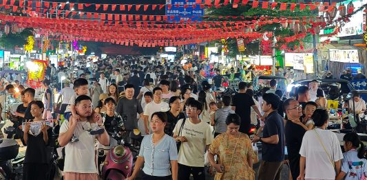Cina: Hainan offre diverse esperienze turistiche durante le festività (3)