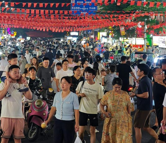 Cina: Hainan offre diverse esperienze turistiche durante le festività (3)