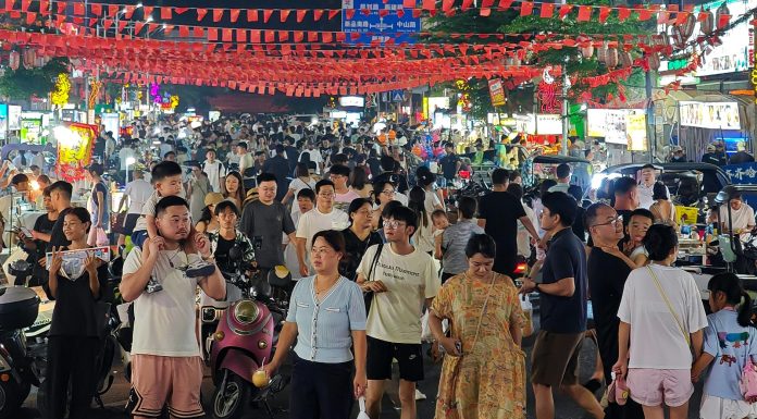 Cina: Hainan offre diverse esperienze turistiche durante le festività (3)