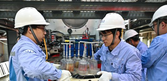 Cina: Jiaolong completa la 467esima immersione a 4.400 metri di profondità (2)