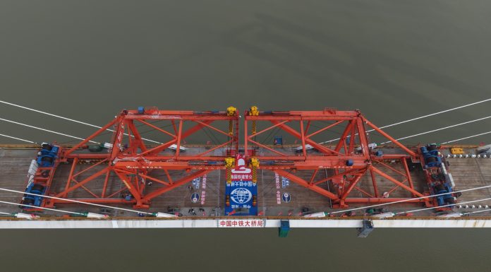 Cina: in costruzione ponte ferroviario transmarittimo della baia di Hangzhou (3)