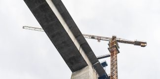 Cina: completata la congiunzione delle campate del ponte Miaojialiang (1)