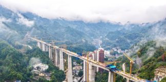 Cina: completata la congiunzione delle campate del ponte Miaojialiang (2)