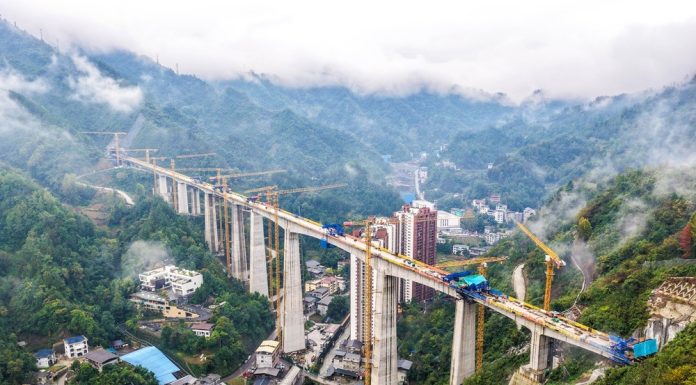 Cina: completata la congiunzione delle campate del ponte Miaojialiang (2)