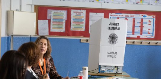 Brasile, seggi elettorali chiusi: al via lo scrutinio elettronico