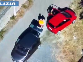 Da Roma riforniva di stupefacenti le piazze di spaccio del centro Italia, smantellata un’organizzazione: 8 misure cautelari / Video