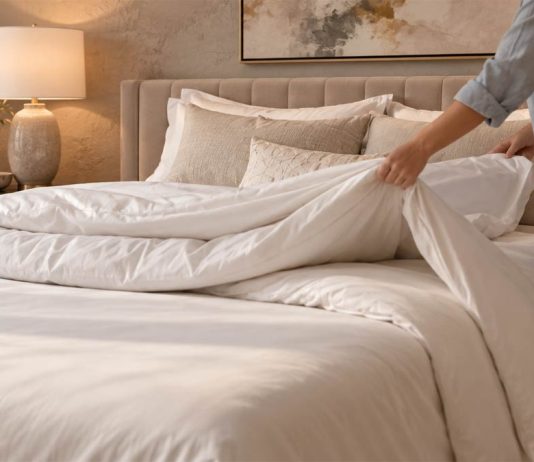 Materasso matrimoniale e topper in piuma: come migliorare il riposo di coppia letto con topper piumino