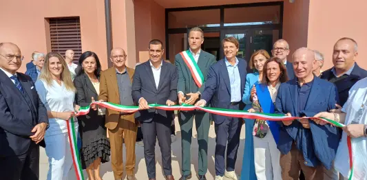 Nuovi servizi e Case della Comunità, nel Parmense tre strutture inaugurate dal presidente de Pascale e dall’assessore Fabi