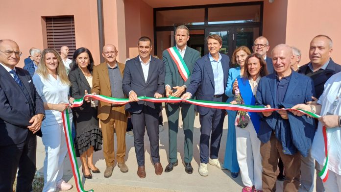 taglio nastro